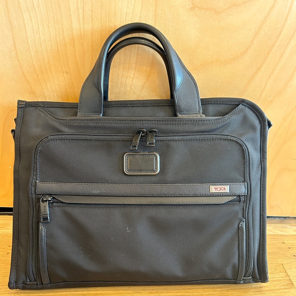 Tumi Alpha Slim Deluxe Portfolio Briefcase